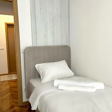 Lumo Apartment Nis